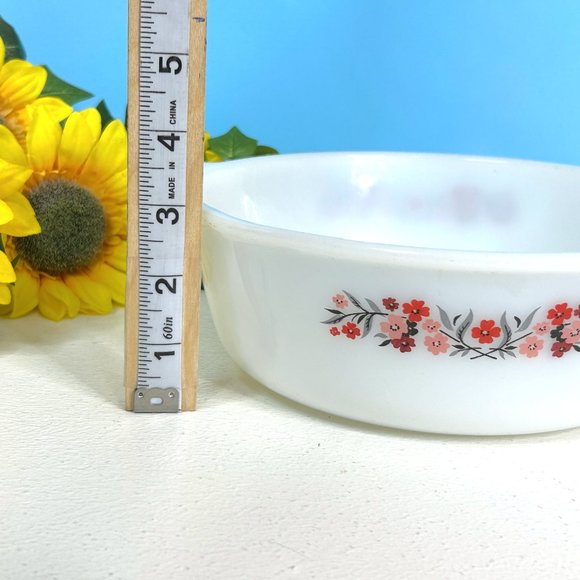 Vintage Fire King Primrose 2 Qt Casserole Dish - Picture 5 of 7